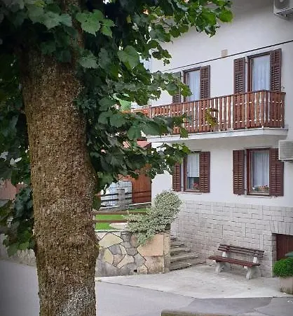 Apartment Pri Damijanu Ponikve