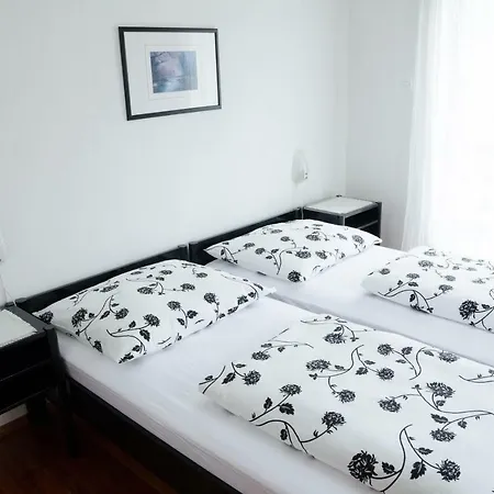 Pri Damijanu Apartment Ponikve