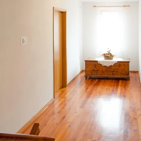 Apartment Pri Damijanu