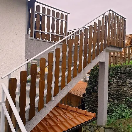 Apartment Pri Damijanu *